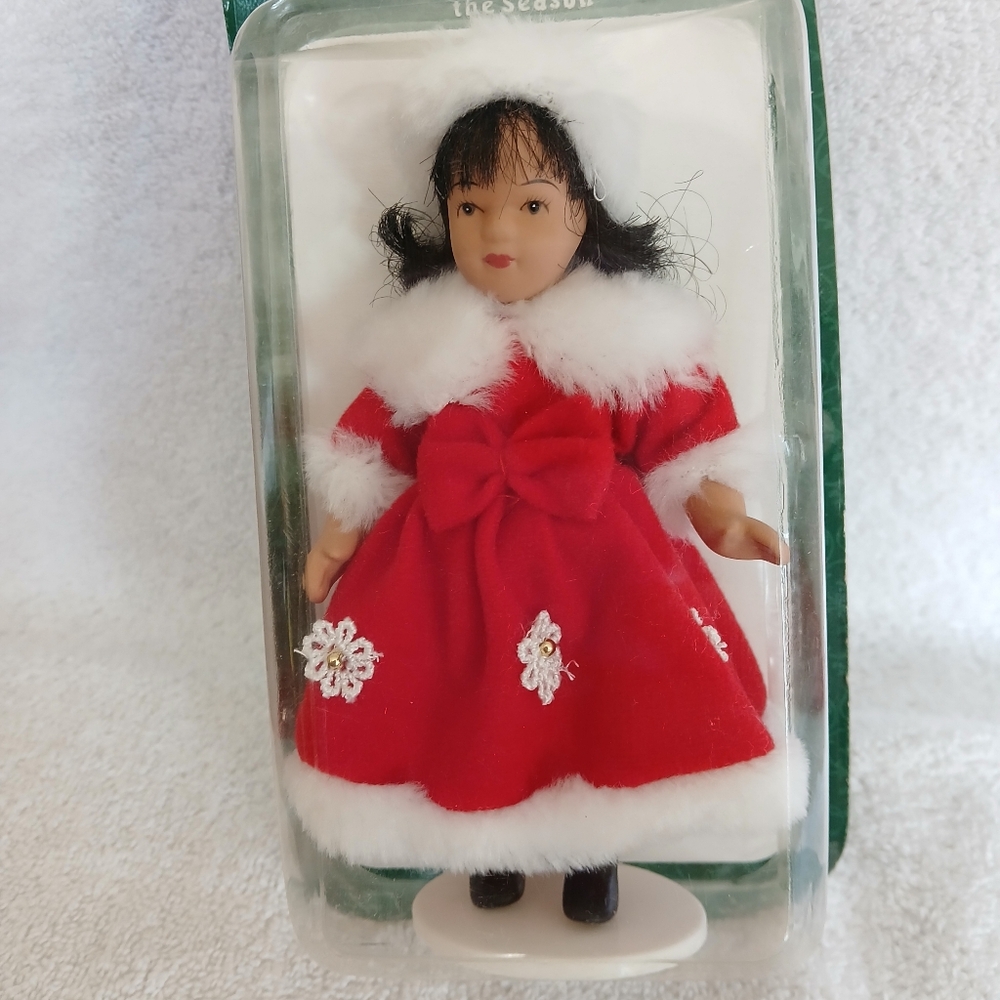 Collectible‎ Porcelain Doll Red and White Art Decals Wall Decor